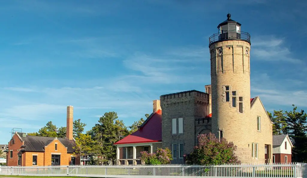 old mackinac point lighthouse attraction