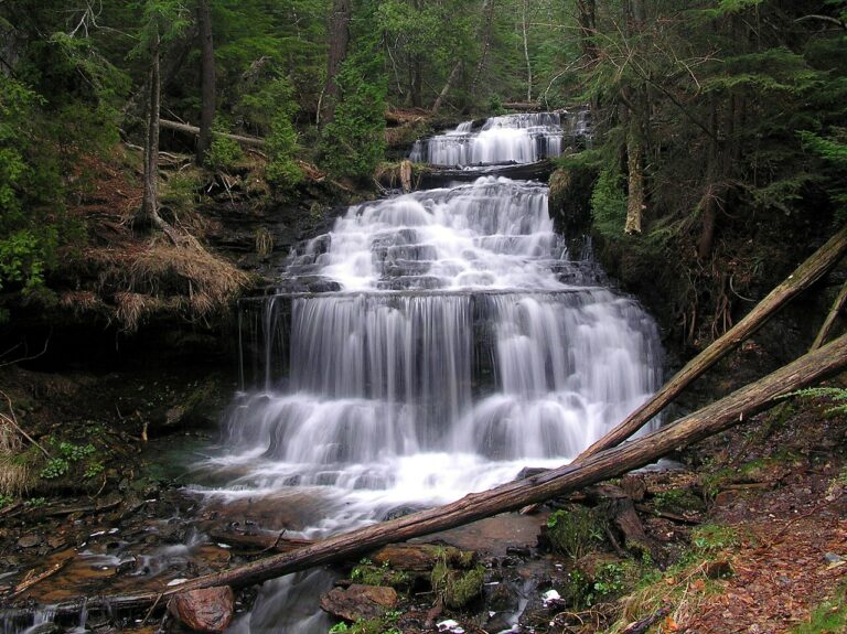 Visit the Most Beautiful Waterfalls in Upper Michigan