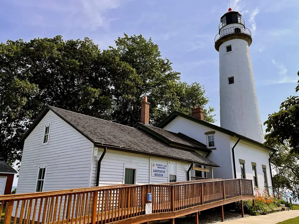 pointe aux barques lighthouse michigan